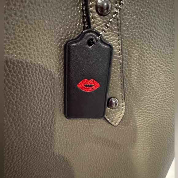 Coach tote - Picture 11 of 12